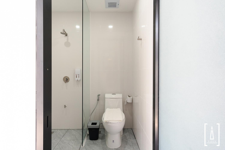 Bathroom 9