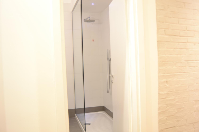 Bathroom 11