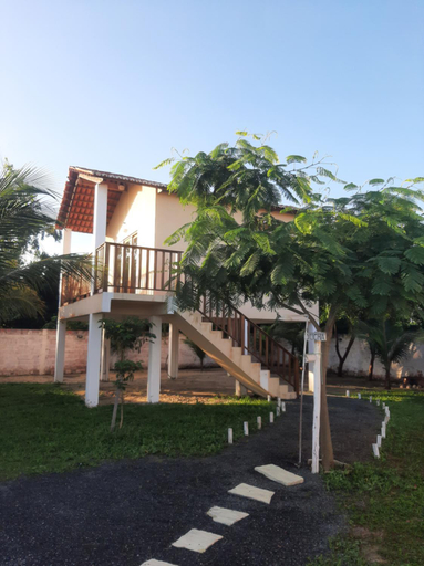 Exterior 2