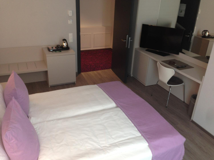 Bedroom 22