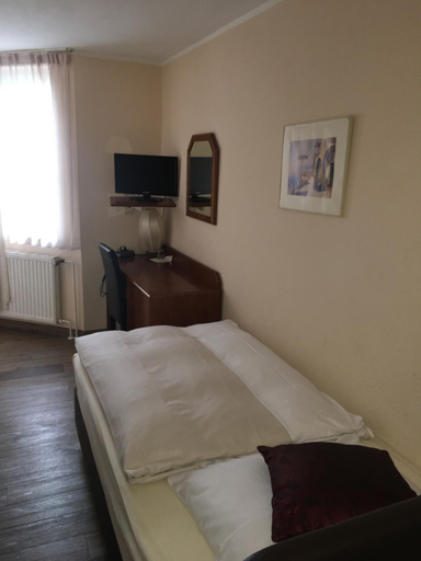Bedroom 2, AltDusseldorf, Düsseldorf