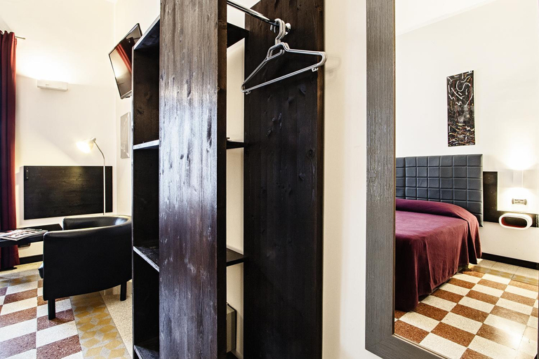 Bedroom 2, Old Kitchen Vatican Suites, Roma