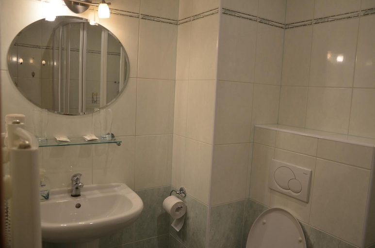 Bathroom 3, Penzion YORK, Liberec