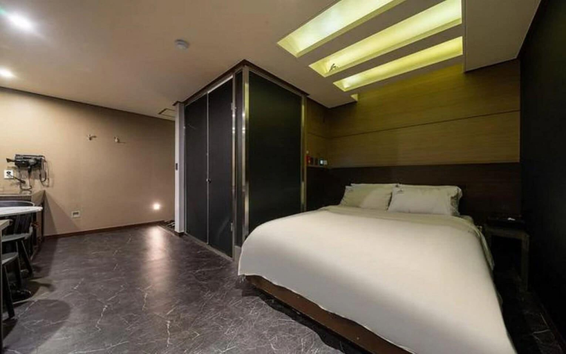 Bedroom 2, HotelStar, Jungnang