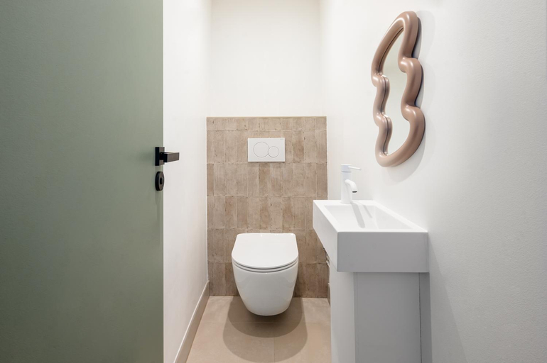 Bathroom 3, Noble Suites, Paris
