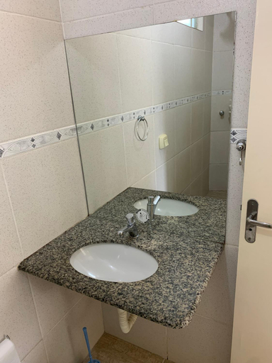 Bathroom 3, Pissin Plaza Hotel, Goiania