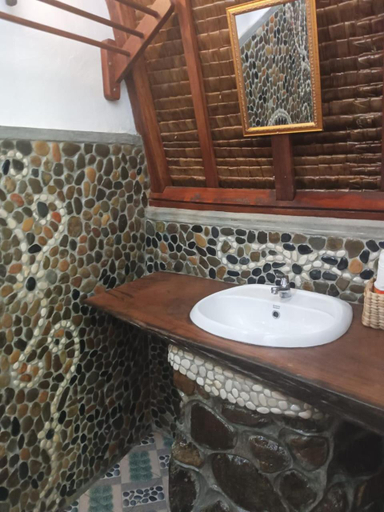 Bathroom 2, Sumatra Orangutan Treks Villa,Ethical & Eco-Friendly Jungle Trekking Activities, Langkat
