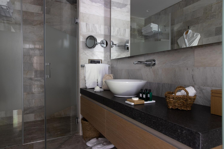Bathroom 5, METT Hotel Beach Resort Bodrum, Bodrum