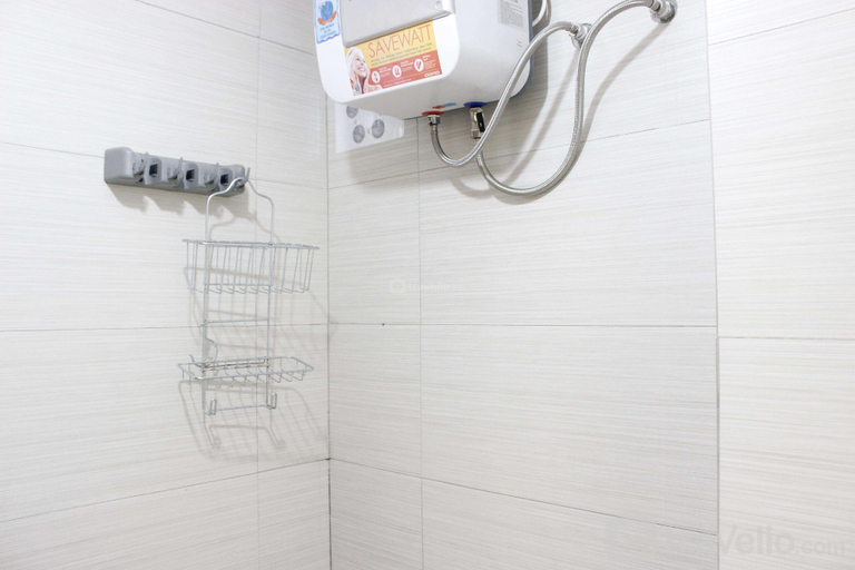 Bathroom 2, Well Appointed 2BR Gateway Pasteur Apt By Travelio, Bandung