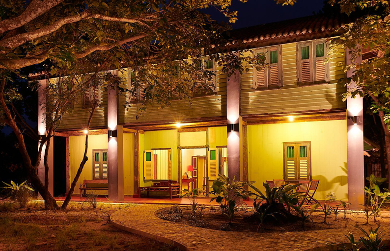 Exterior 17