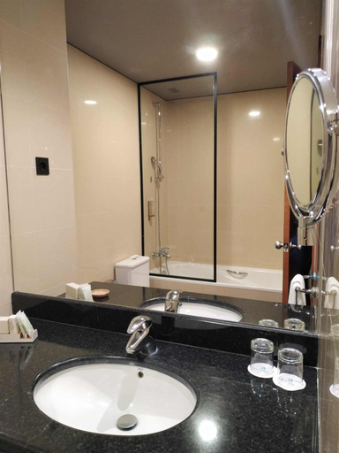 Bathroom 4
