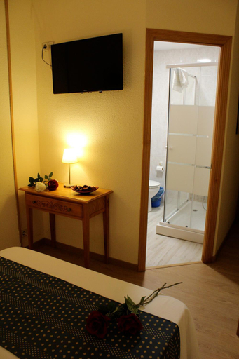 Bedroom 3, Hotel Cuatro Canos, Madrid