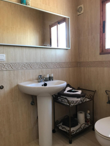 Bathroom 3, Todos Y Tonya, Málaga