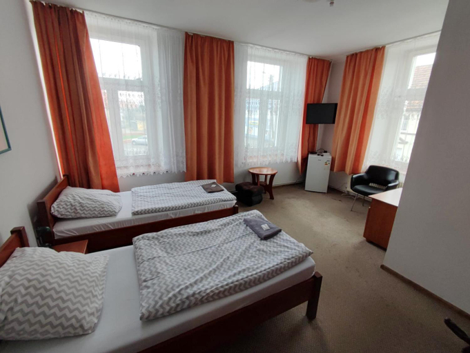 Others 3, Hotel Stary Ratusz, Środa Śląska