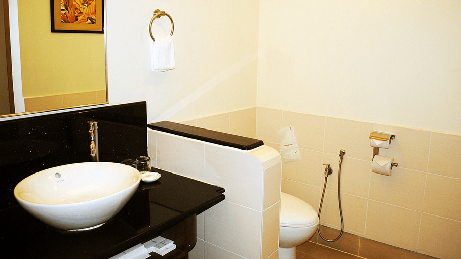 Bathroom 5, Nilai Springs Resort Hotel, Seremban