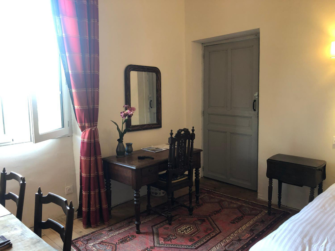 Bedroom 2, Ancien hotel aux moines Pierrefitte St Lo, Manche
