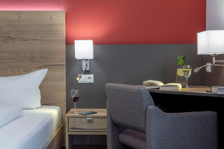 Bedroom, Hotel Schloßberg, Forchheim