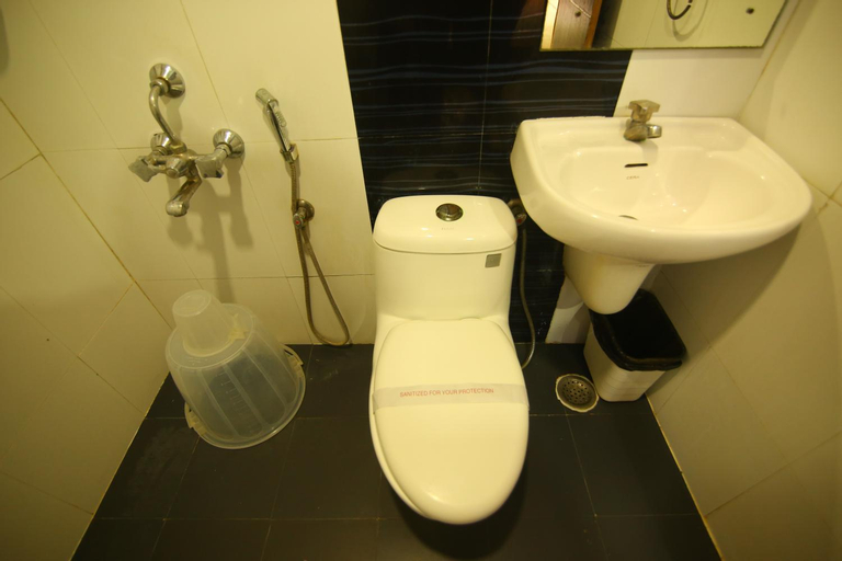 Bathroom 8