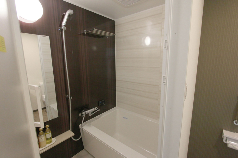 Bathroom 4, Hotel New Gaea Domemae, Fukuoka