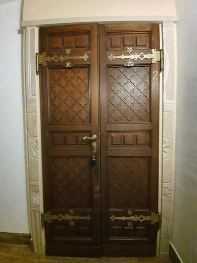 Others 3, Il Palazzo delle Rondini, L'Aquila