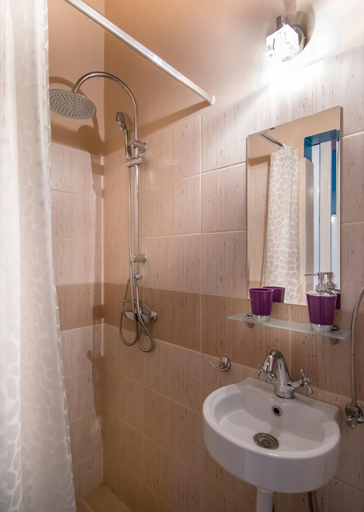Bathroom 4, Nusha Apartments, Belgrade