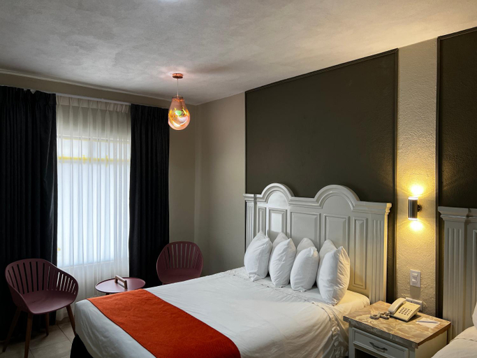 Bedroom 2, HOTEL LOS ROBLES, Nuevo Laredo
