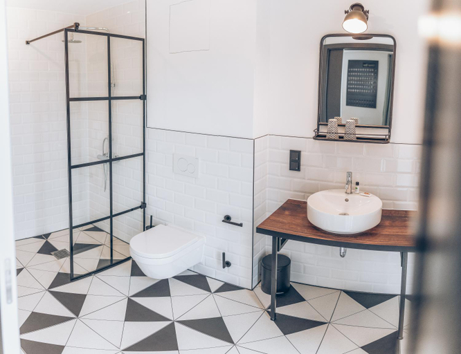 Bathroom 2, Weekly Boardinghouse, Main-Spessart