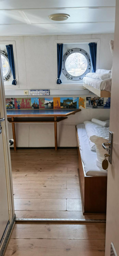 Bedroom 4, Eastern & Western Comfort Hostelboat, Berlin