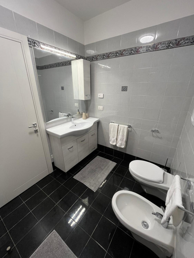 Bathroom 3, B&B Alessandro Private Room & Bathroom in shared apartment, Trento
