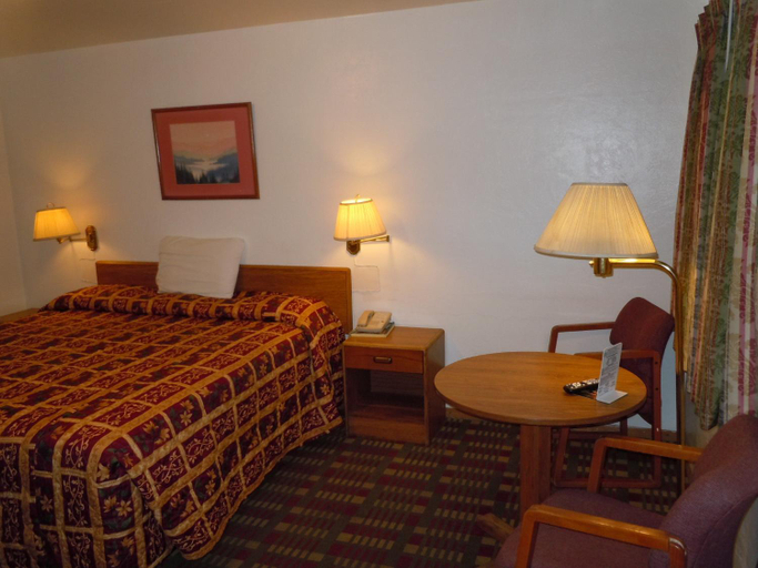 Others 5, Value Inn, Churchill