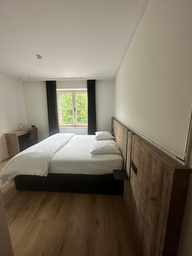 Bedroom 2, Cafe Coureur Houffalize, Luxembourg