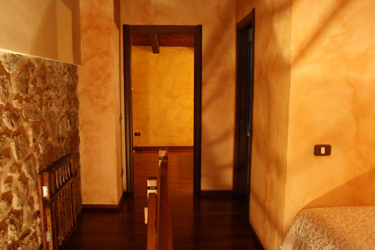 Others 4, Bed And Breakfast Mblo, Latina