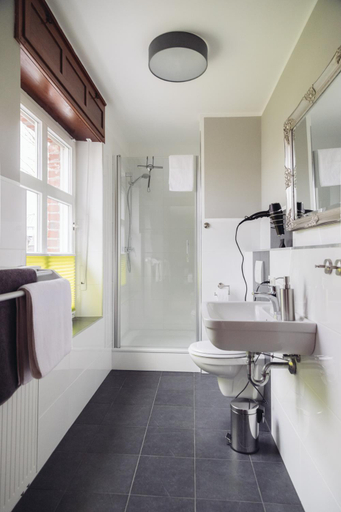 Bathroom 2, Altes Pfarrhaus, Kleve