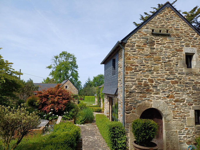 Others 5, Maison 2 Graines, Finistère