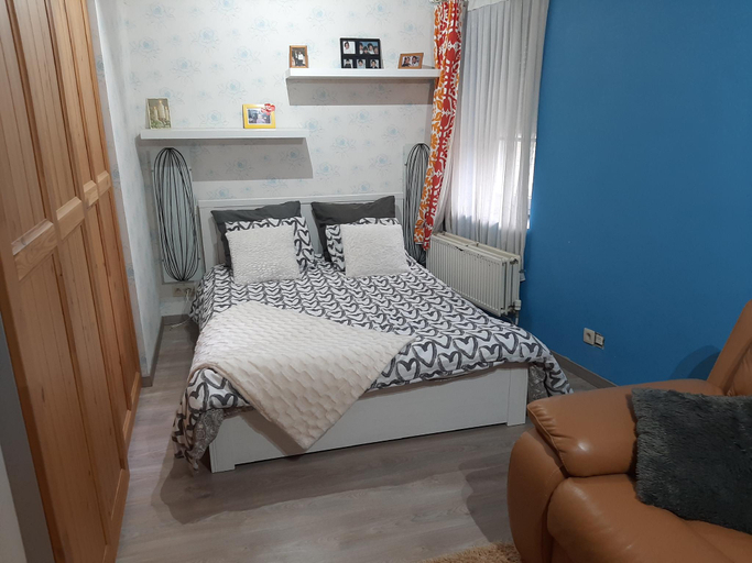 Bedroom 2, Superb vacancy at Patricks house, Limburg