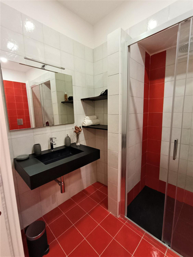 Bathroom 4, Gibus, Napoli