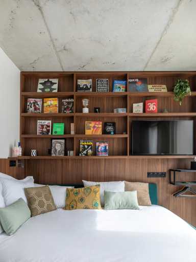 Bedroom 3, JOST, Gironde