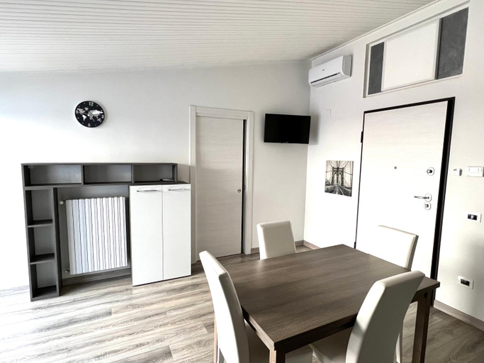 Dining Room 5