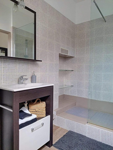 Bathroom 5, Au Ginkgo, Loir-et-Cher