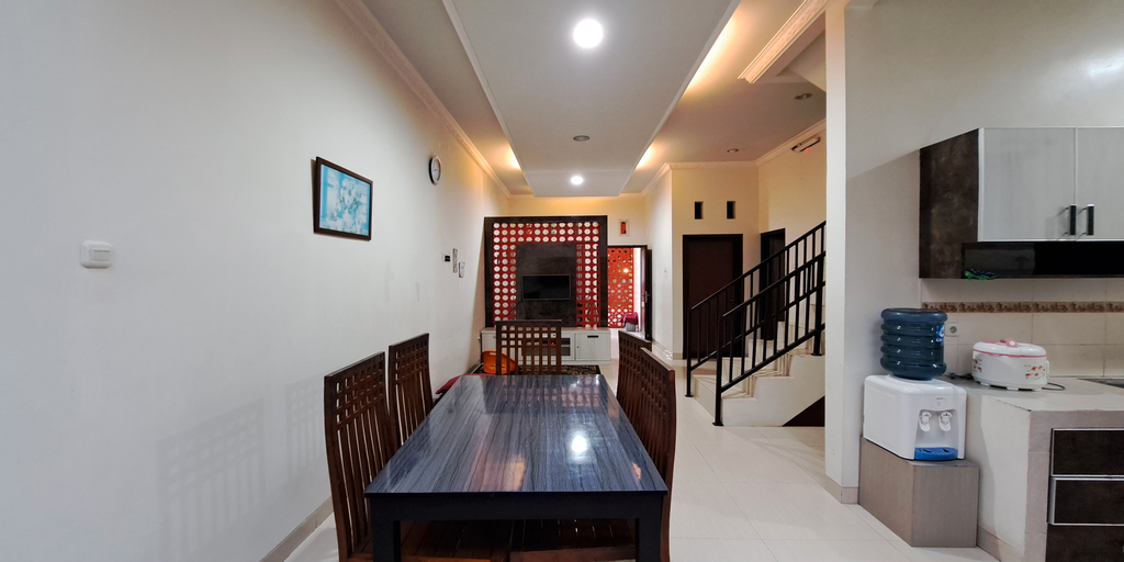 Dining Room 9
