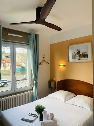 Bedroom 2, Hotel Bistrot FINE, Pyrénées-Atlantiques