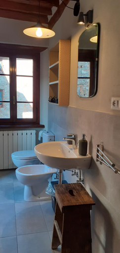 Casa Nostra Camaiore, Lucca