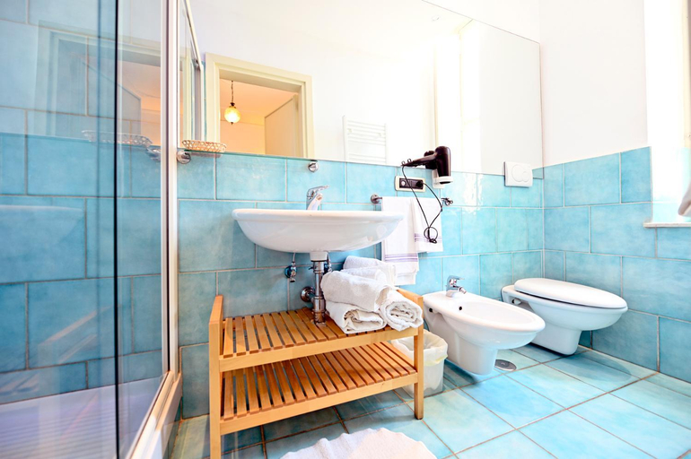 Bathroom 3, Residenza Sole, Salerno