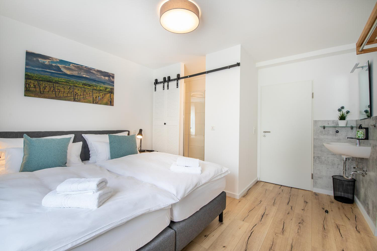 Hotel Clement - Bed & Breakfast, Mainz-Bingen