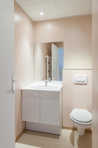 Bathroom 4, City Residence Marseille, Bouches-du-Rhône
