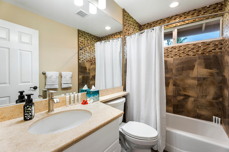 Bathroom 4, Colony Villas Waikoloa 301, Hawaii