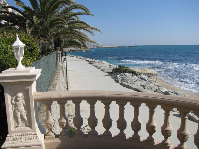 Exterior view 5, Apartment La Rosa (Blaumar), Barcelona