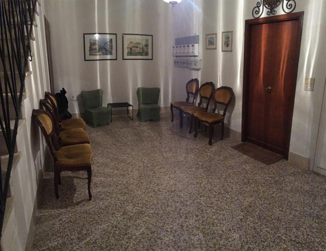 Public Area, Sweet Home New, Venezia