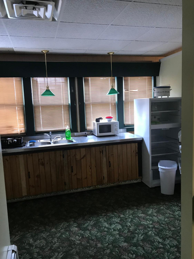 Others 4, Evergreen Motel, Oswego