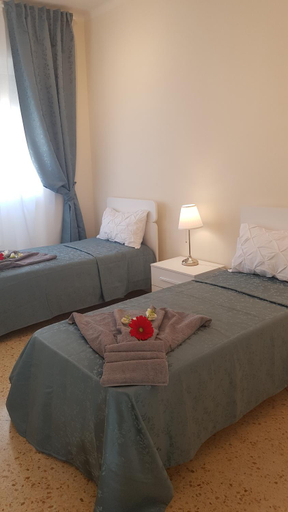 Others 5, Residenze Benedetto Croce, Bari